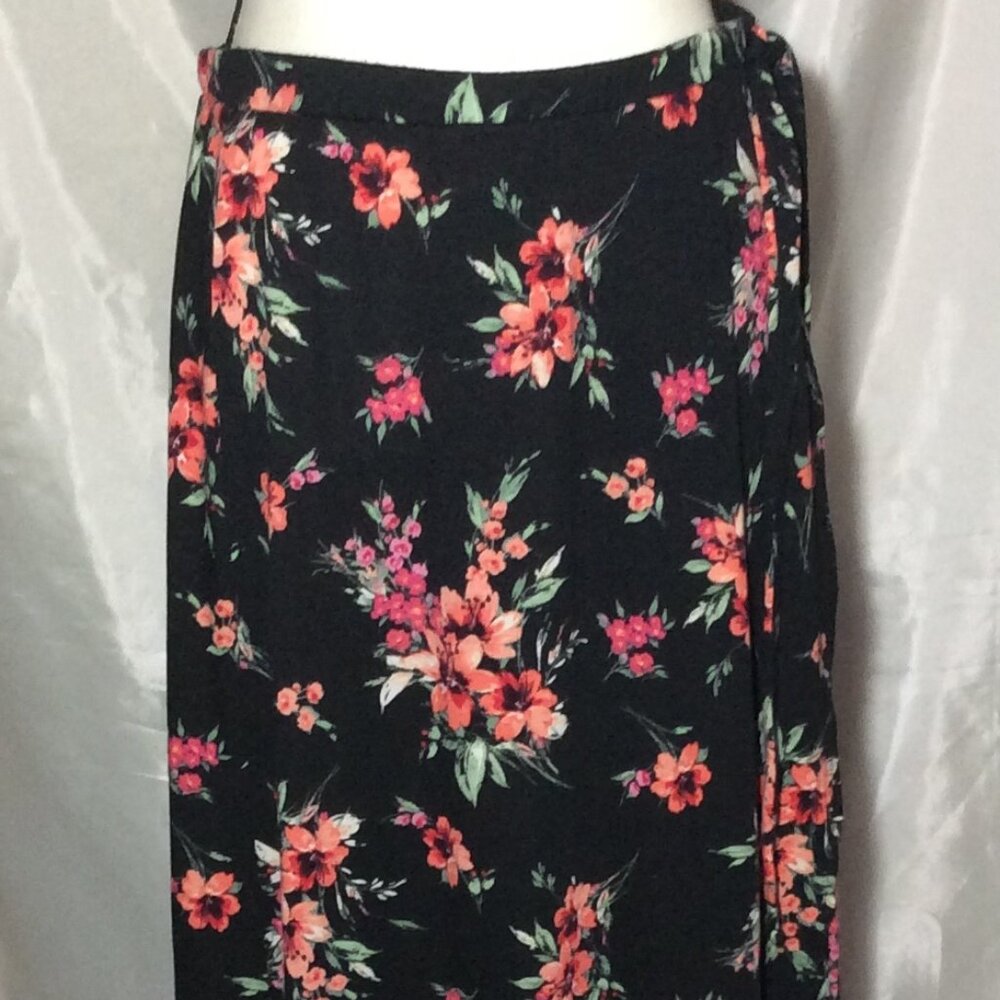 Women's A-Line Skirt Long Floral Slit Hem Black Multi-Color Size L